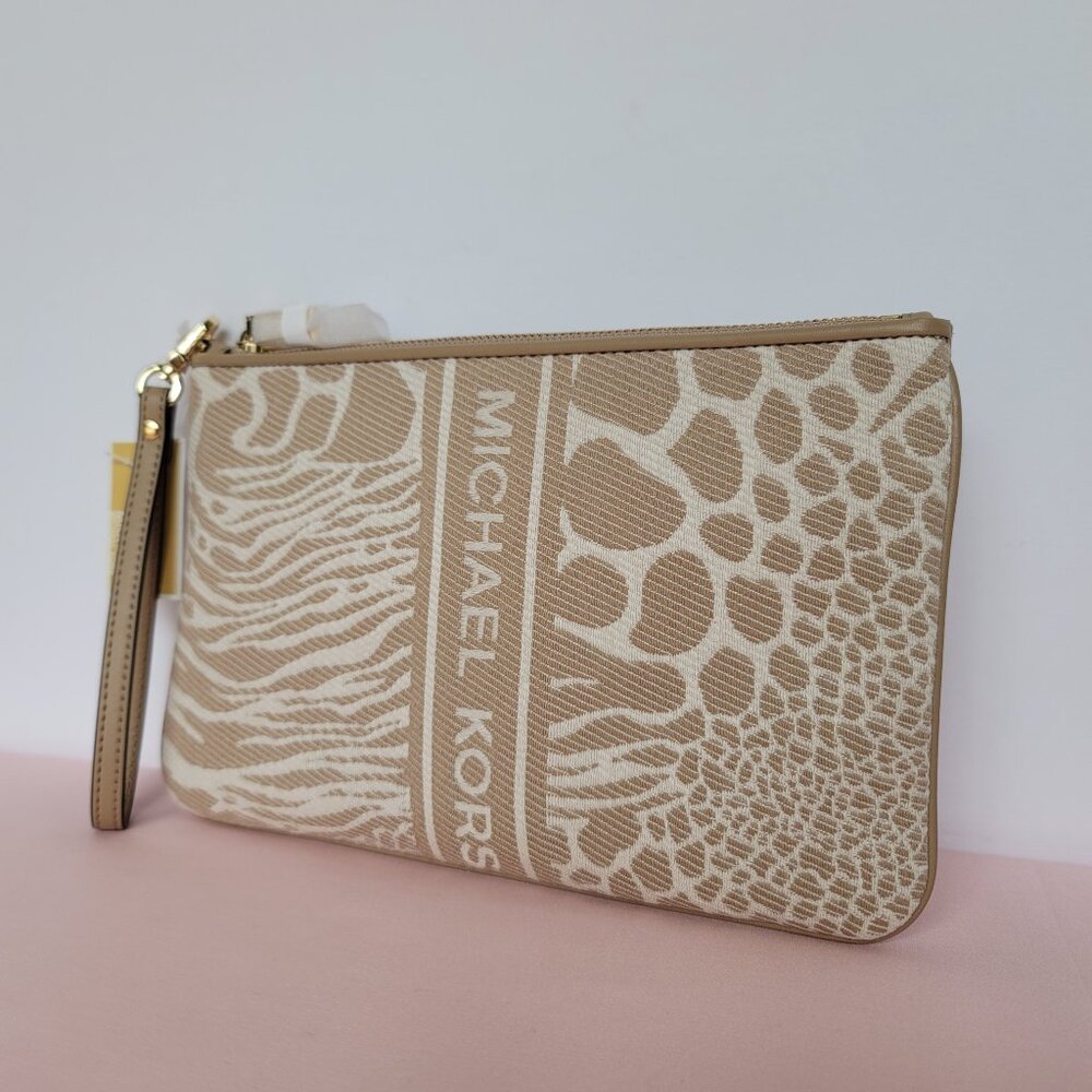 MICHAEL KORS Jet Set Charm Signature Logo Wristlet/Pouch- Camel Multi ⭐ - Picture 4 of 16